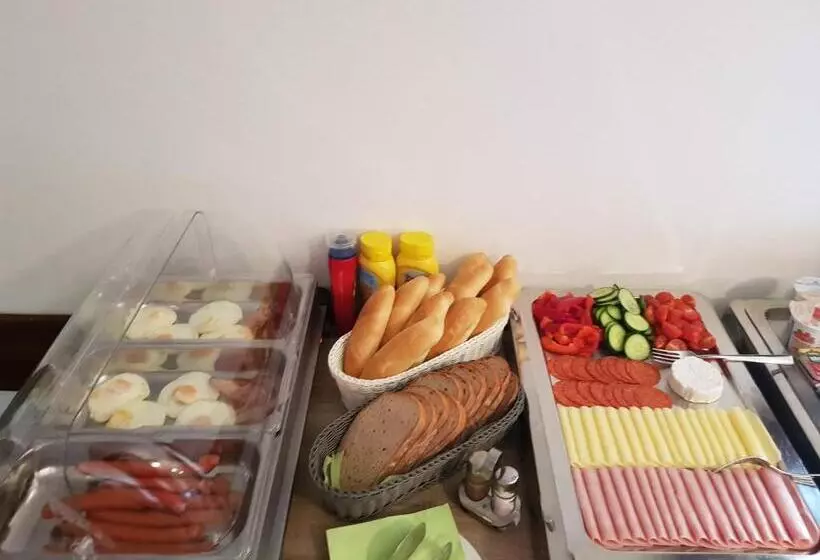 Majatalo Restaurace A Penzion Bludoveček