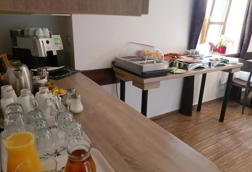 Majatalo Restaurace A Penzion Bludoveček