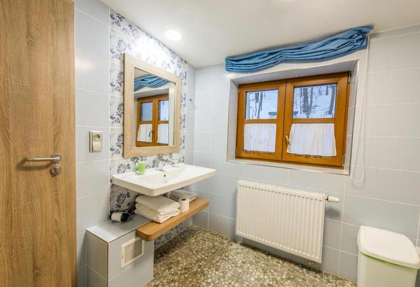 Pension Restaurace A Penzion Bludoveček