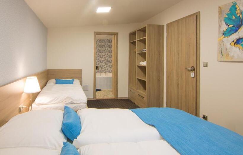 Pension Restaurace A Penzion Bludoveček