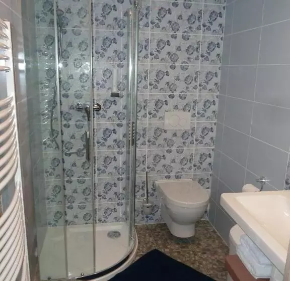 Majatalo Restaurace A Penzion Bludoveček