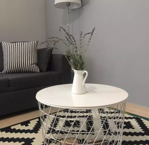 Helianthus Apartments