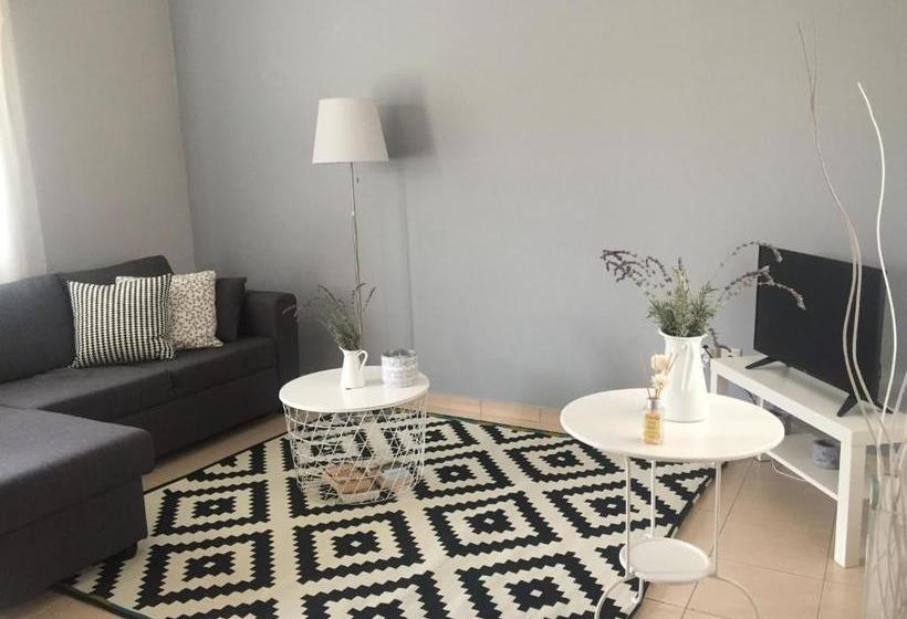 Helianthus Apartments