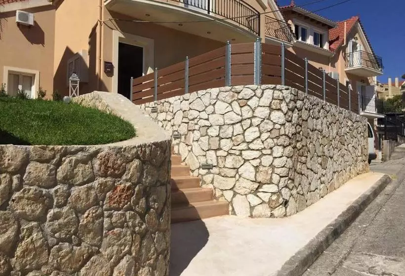 Helianthus Apartments