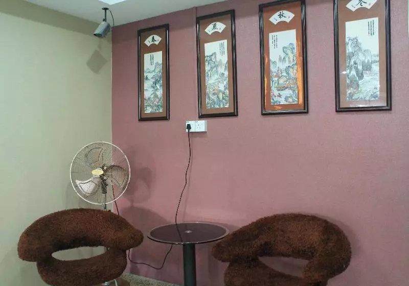 هتل 7 Hung Hung Inn