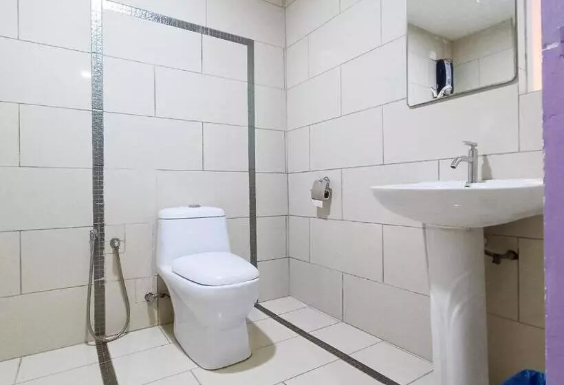 First Residence Hotel By Rvh