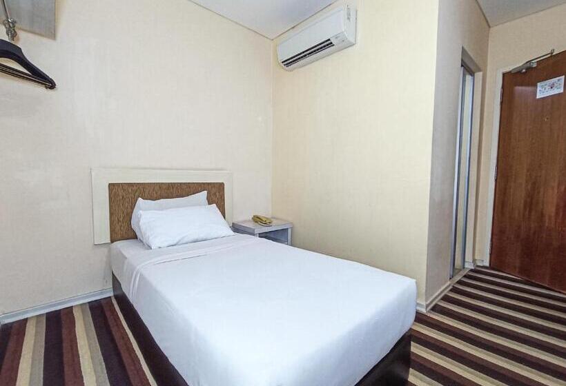 First Residence Hotel By Rvh