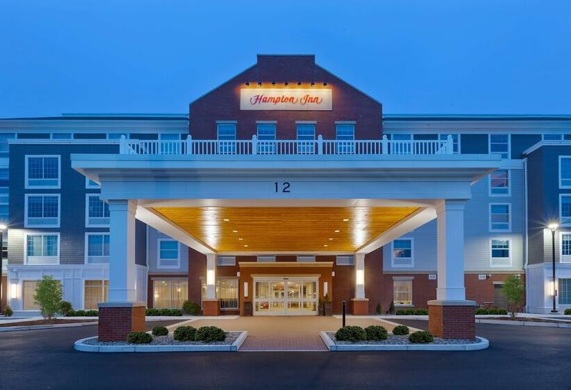 Отель Hampton Inn Cape Cod Canal