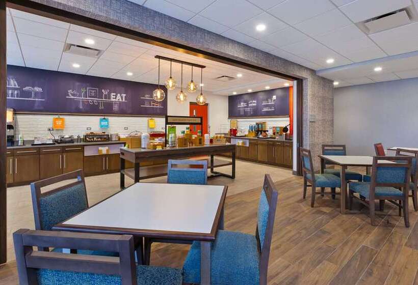 Отель Hampton Inn Cape Cod Canal