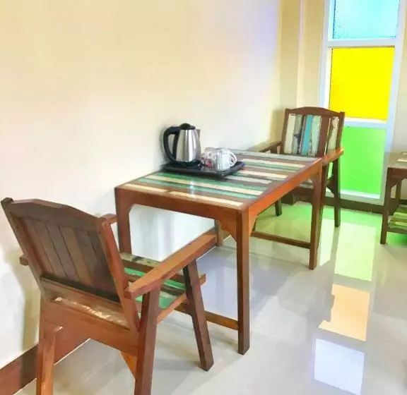 هتل Huan Soontaree