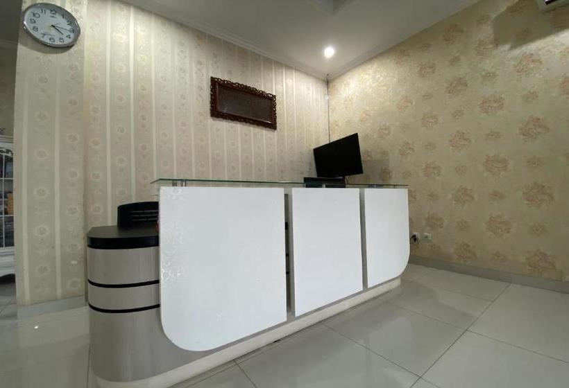 هتل Oyo 3308 Griya Wijayakusuma