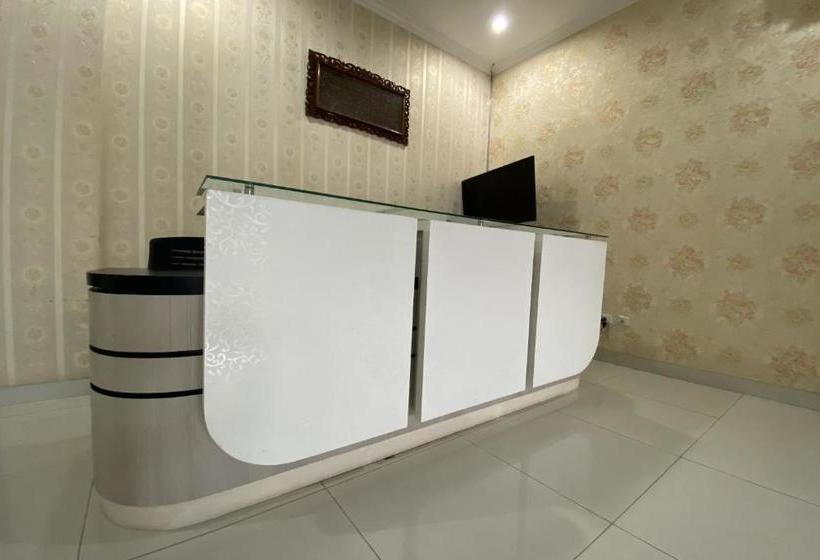 هتل Oyo 3308 Griya Wijayakusuma