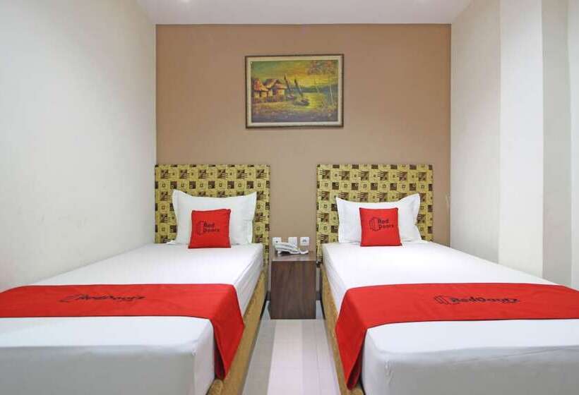 Otel Reddoorz Near Uns Solo