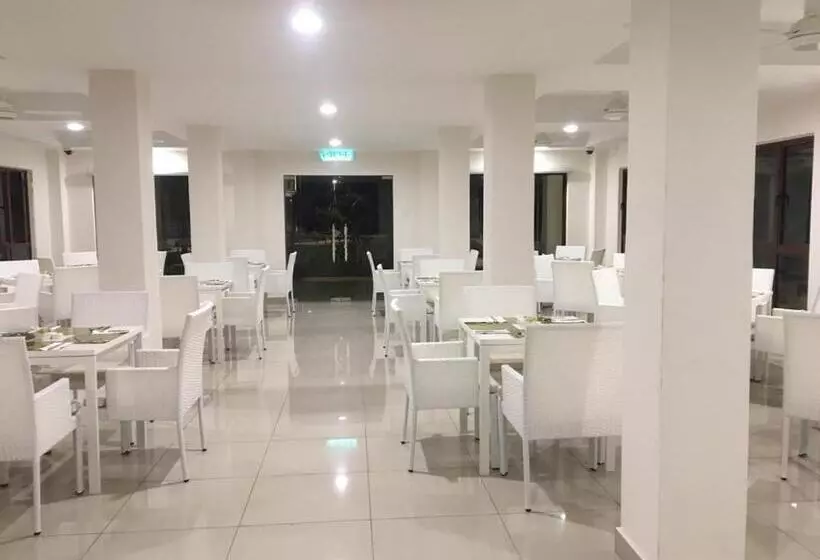 ホテル Royale Chulan Cherating Chalet