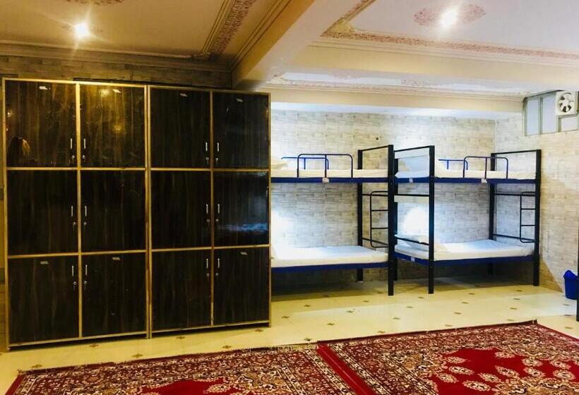 Hotel Tuk Tuk Backpackers Near Railway Station Jaipur