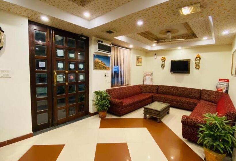 Hotel Tuk Tuk Backpackers Near Railway Station Jaipur