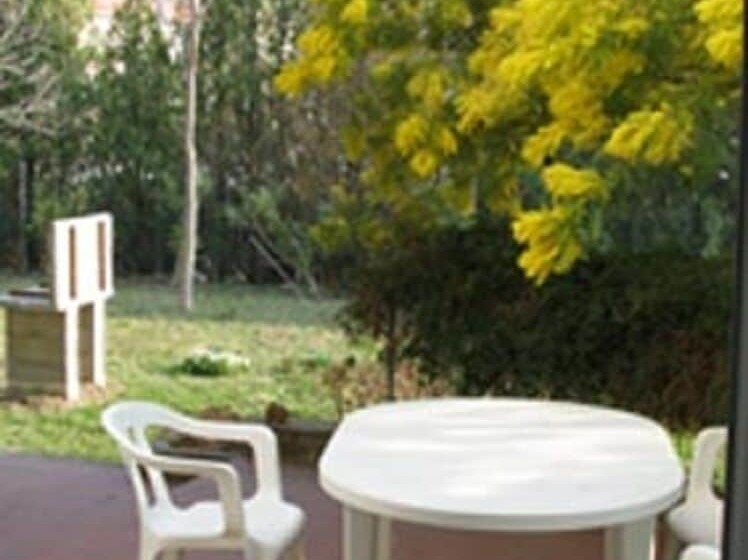 Camping De L Agly. Gites