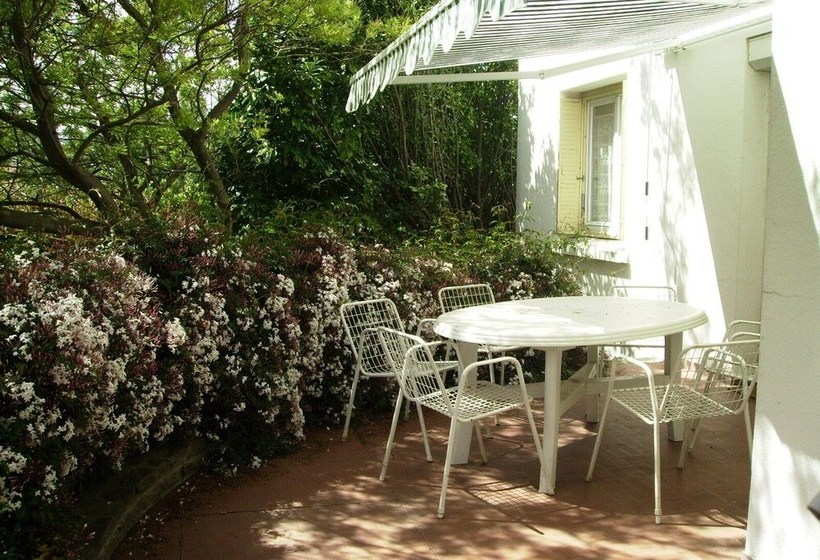 Camping De L Agly. Gites