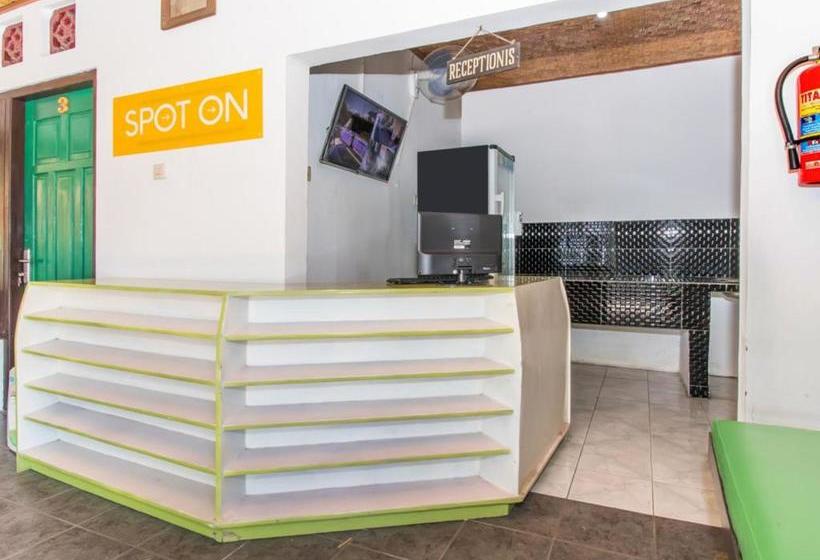 Отель Spot On 3178 Homestay Sampalan Indah Ii