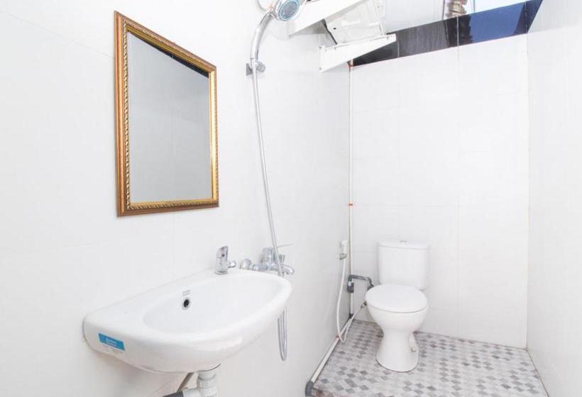 Отель Spot On 3178 Homestay Sampalan Indah Ii