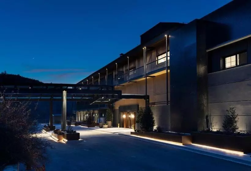 Hotelli The Lynx Mountain Resort