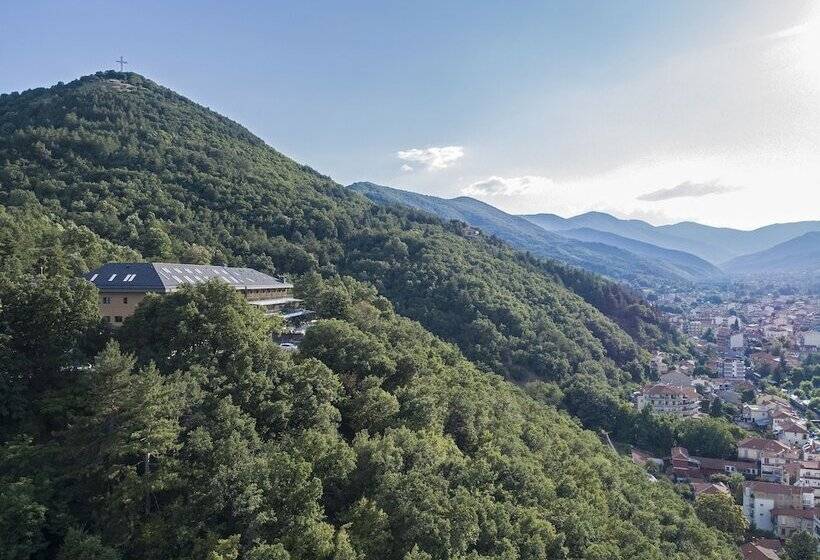 בית מלון כפרי The Lynx Mountain Resort