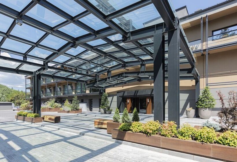 בית מלון כפרי The Lynx Mountain Resort