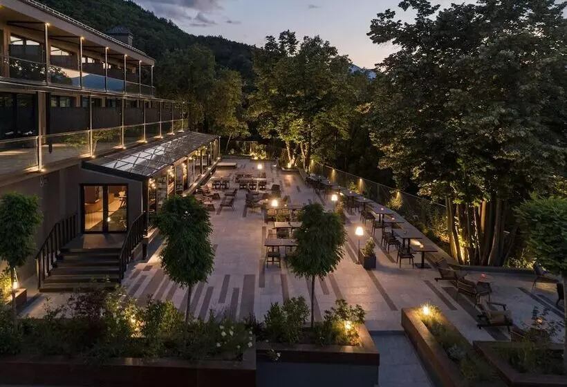 Hotelli The Lynx Mountain Resort