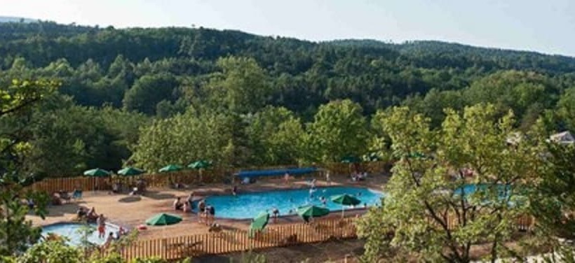 בית מלון כפרי Village Huttopia Sud Ardèche