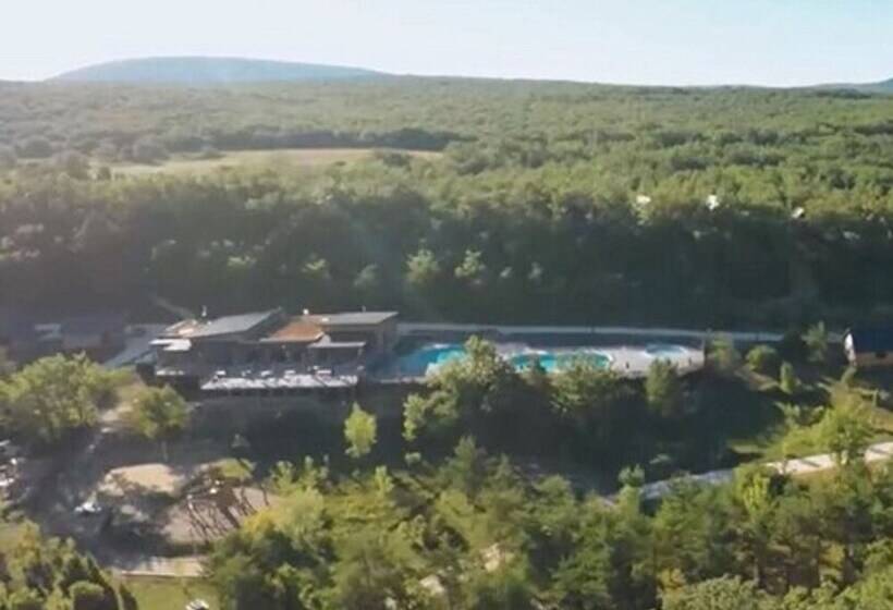 בית מלון כפרי Village Huttopia Sud Ardèche