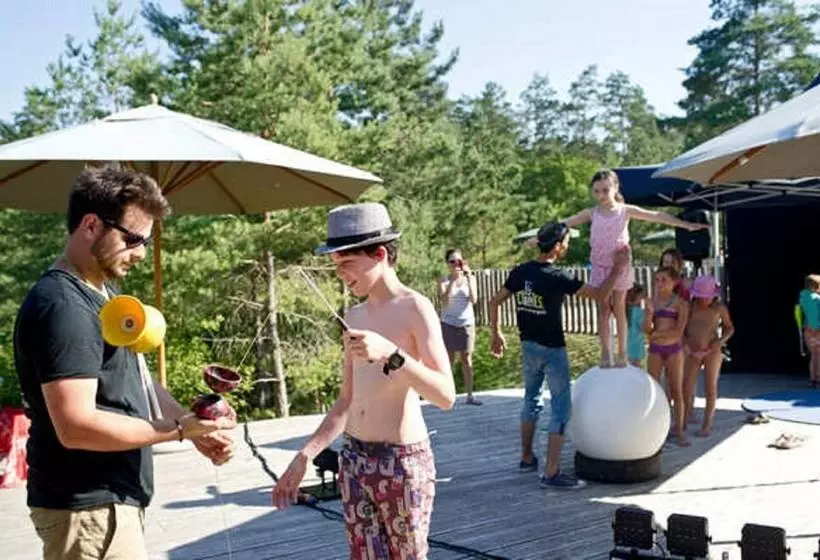 Hotelli Village Huttopia Sud Ardèche