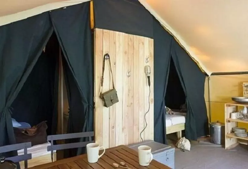 Hotelli Village Huttopia Sud Ardèche