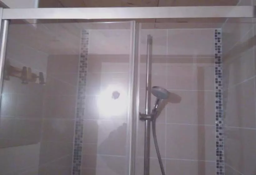 Studio Confortable A Taninges 25 M² Avec Vue Sur Jardin