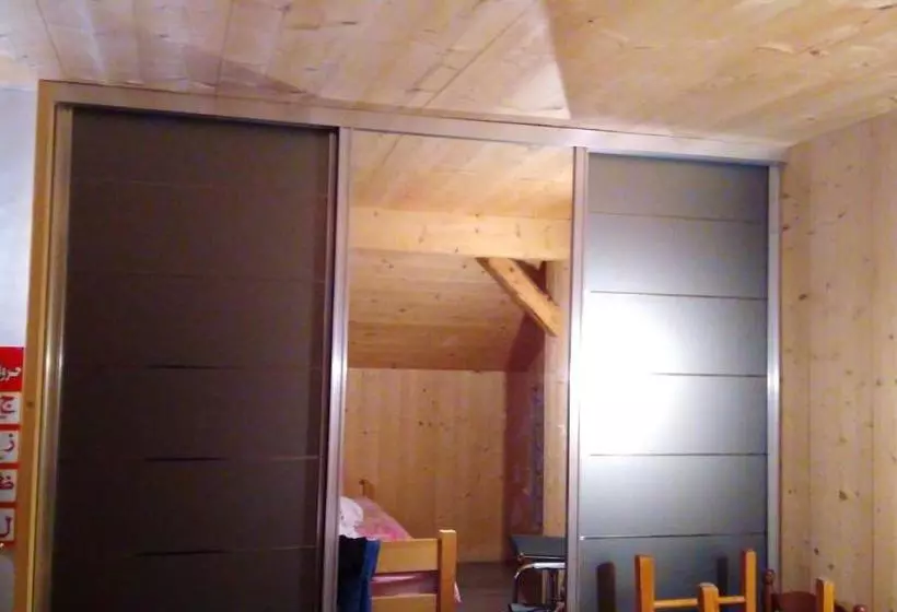 Studio Confortable A Taninges 25 M² Avec Vue Sur Jardin