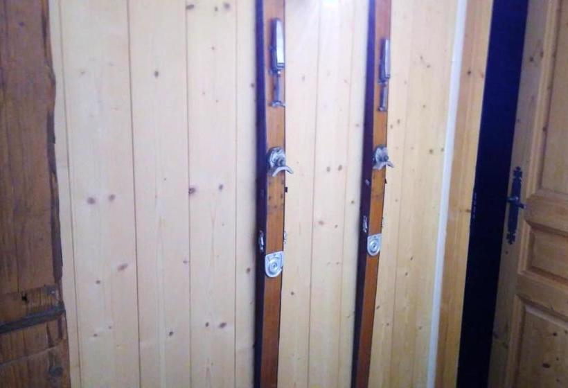 Studio Confortable A Taninges 25 M² Avec Vue Sur Jardin