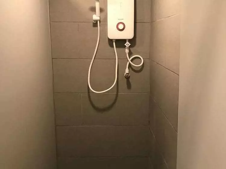 ユースホステル Downtown Bunkers