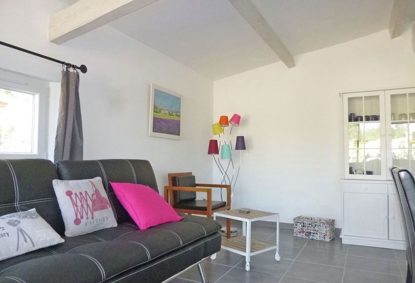 Beautiful Cottage With Swimming Pool In L Islesurlasorgue