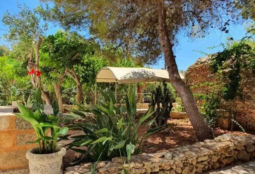 Aamiaismajoitus (B&B) Villa Mamirè