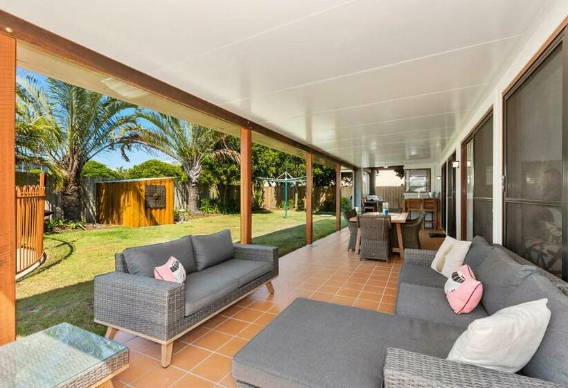 Coastal Soul   Family Entertainer With Pool