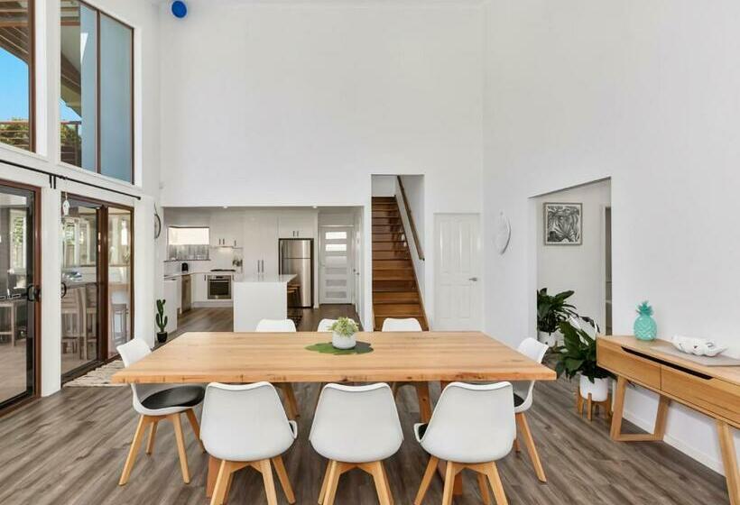 Coastal Soul   Family Entertainer With Pool