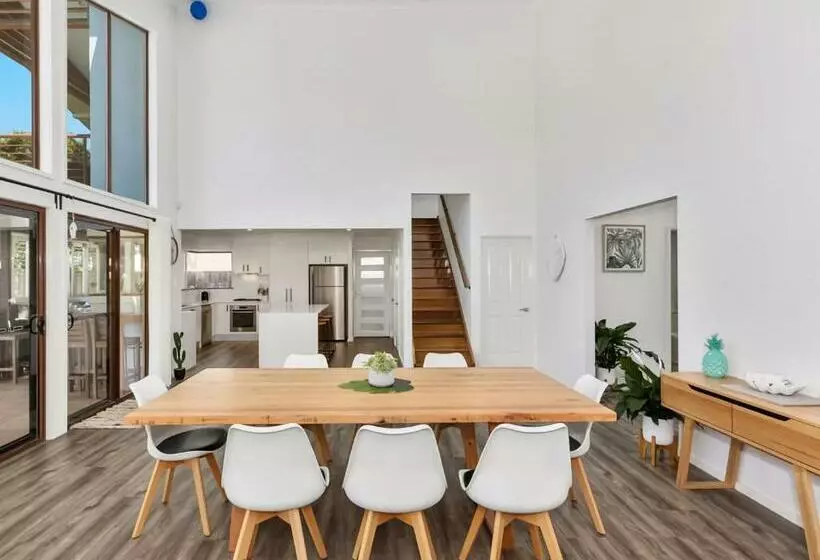 Coastal Soul   Family Entertainer With Pool