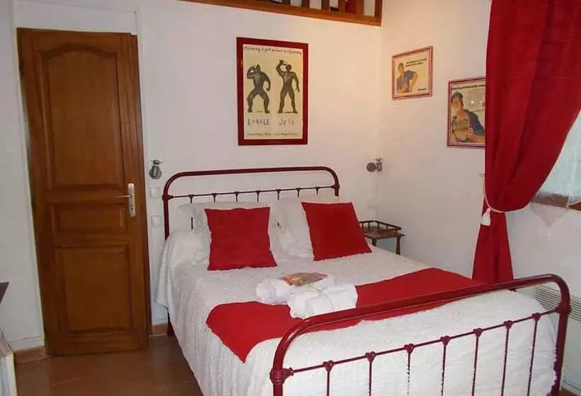 Domaine Oléicole Du Mas Boutet  B&b