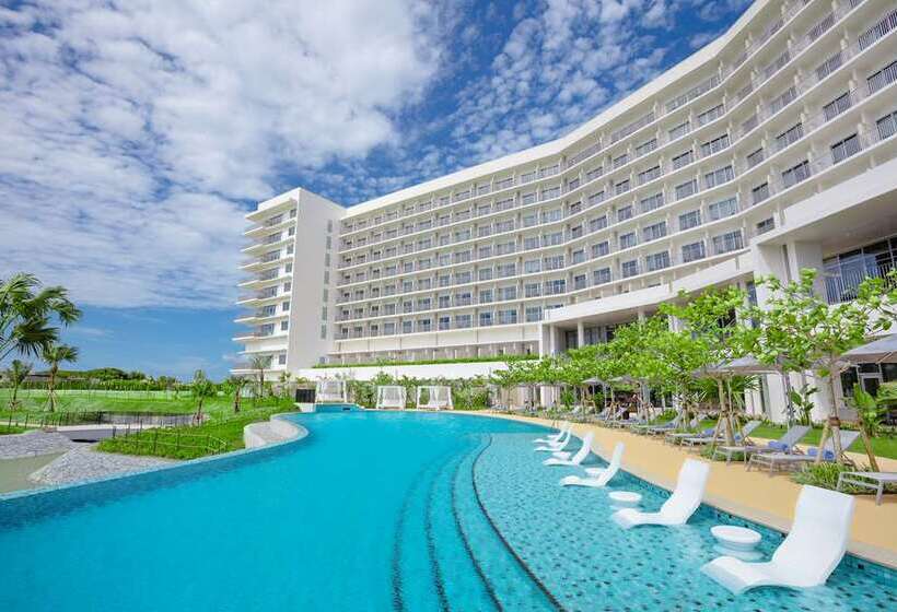 هتل Hilton Okinawa Sesoko Resort