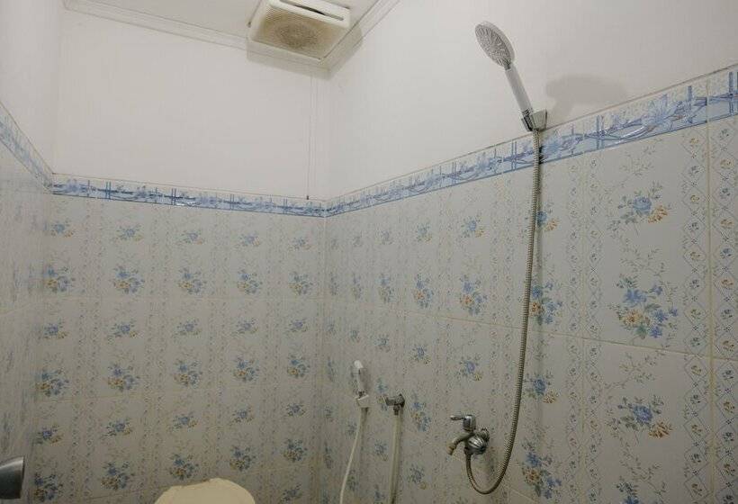 הוסטל Spot On 2368 Dahlia Homestay Family Residence