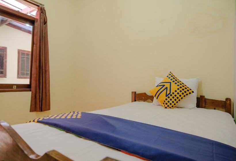 הוסטל Spot On 2368 Dahlia Homestay Family Residence