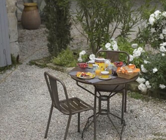 مبيت وإفطار Les Chambres D Agmara