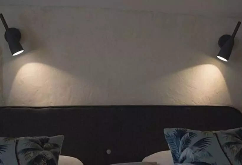 تختخواب و صبحانه Les Chambres D Agmara