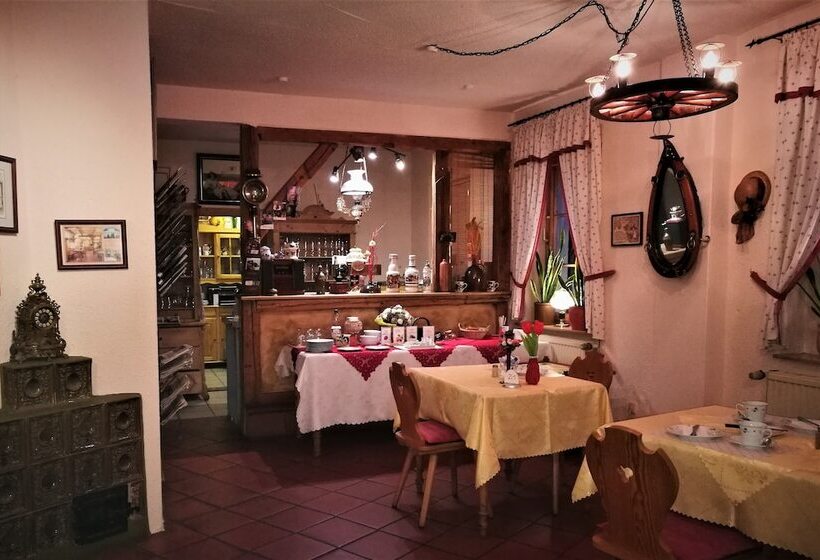 تختخواب و صبحانه Pension & Gasthaus Nostalgie