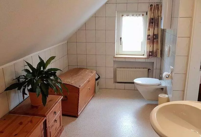 Aamiaismajoitus (B&B) Pension & Gasthaus Nostalgie