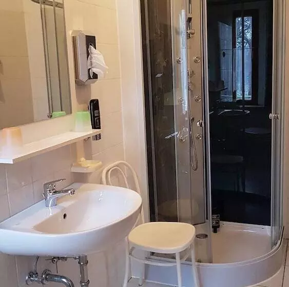 Aamiaismajoitus (B&B) Pension & Gasthaus Nostalgie